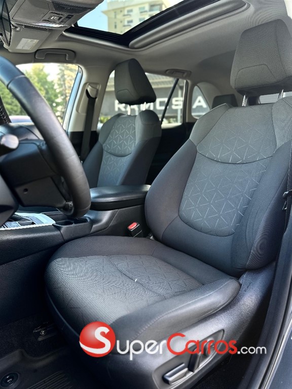 2021 Toyota RAV4 XLE — foto 6 / 11