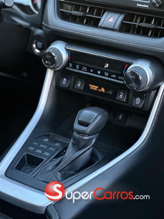 2021 Toyota RAV4 XLE — foto 11 / 11
