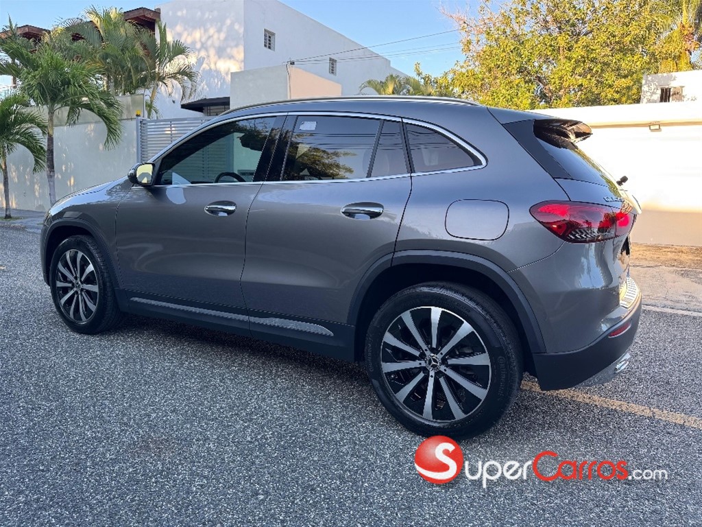 2021 Mercedes-Benz Clase GLA 250 — foto 2 / 11