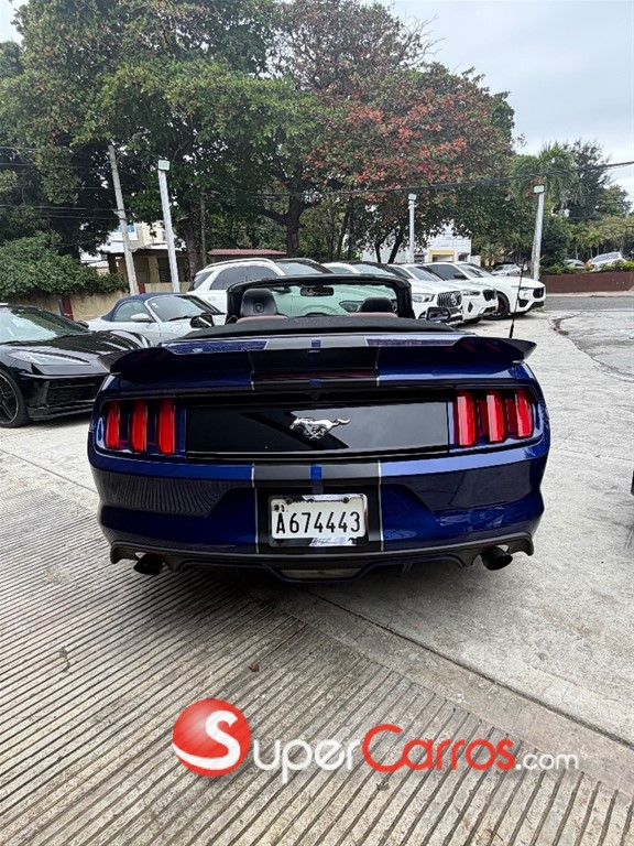 2016 Ford Mustang Ecoboost Premium — foto 3 / 9