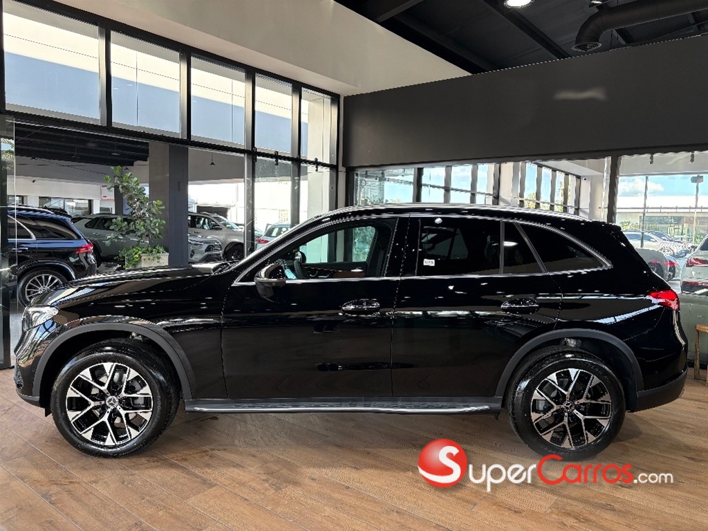 2026 Mercedes-Benz Clase GLC 200 — foto 2 / 9