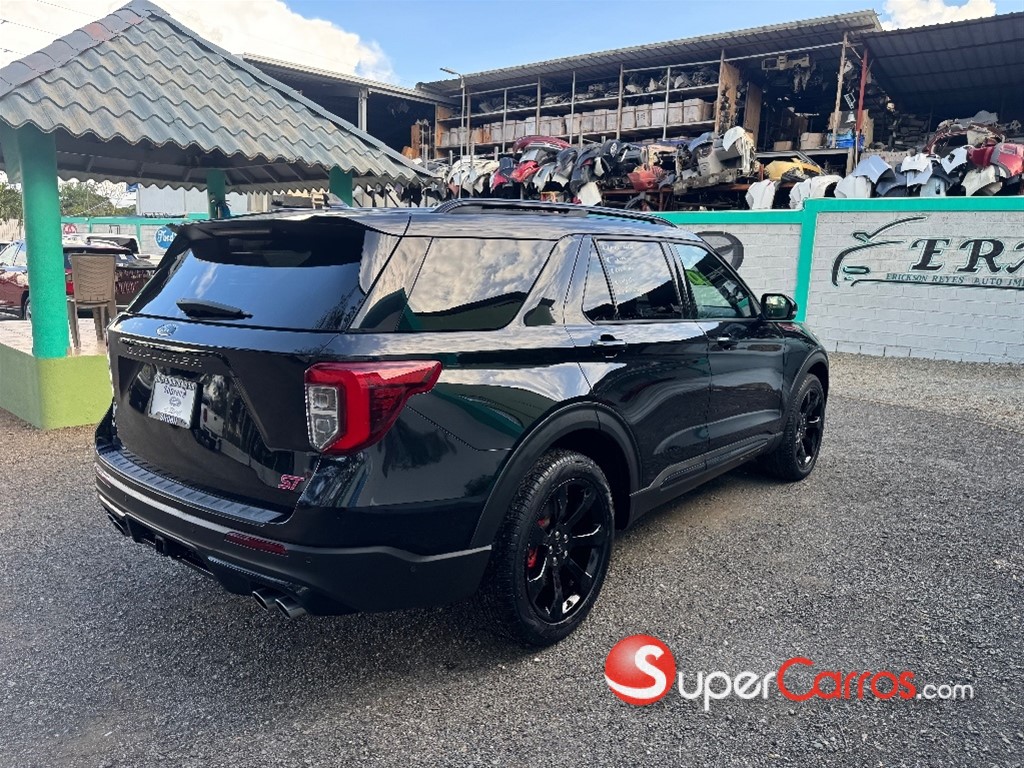 2020 Ford Explorer ST — foto 7 / 12