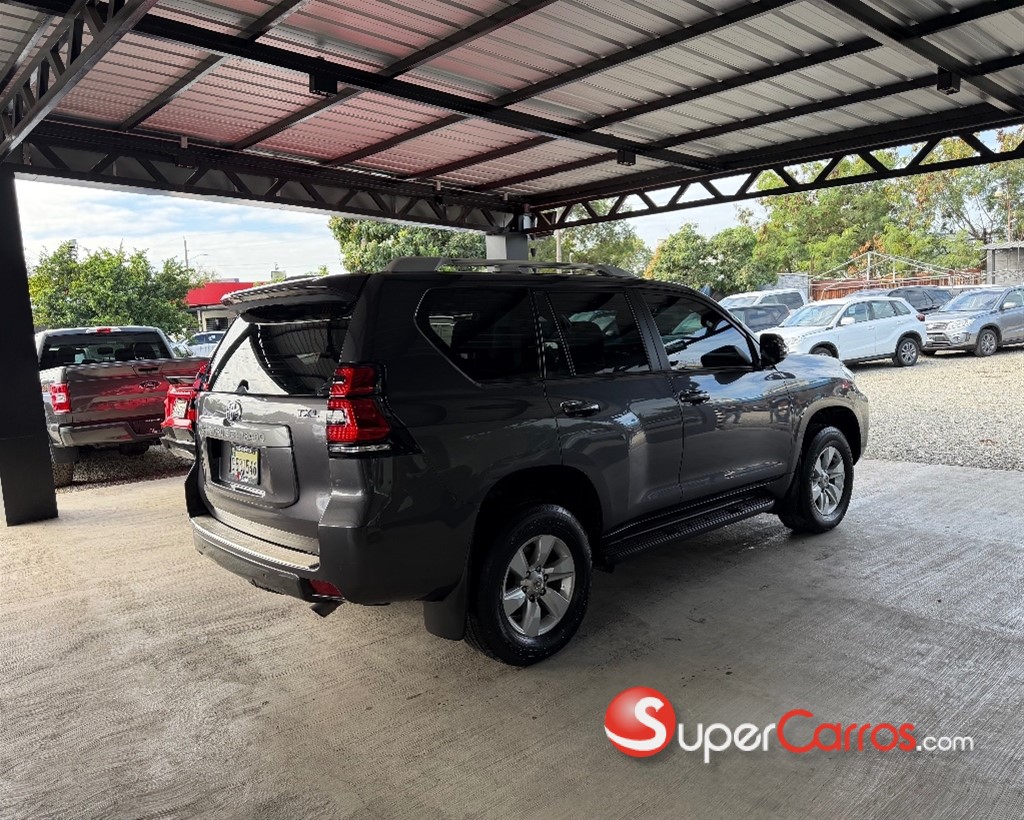 2021 Toyota Land Cruiser Prado TXL — foto 6 / 8