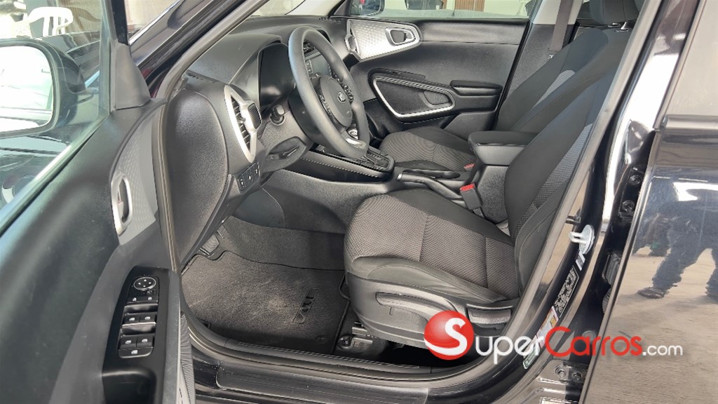 2020 Kia Soul LX — foto 5 / 10