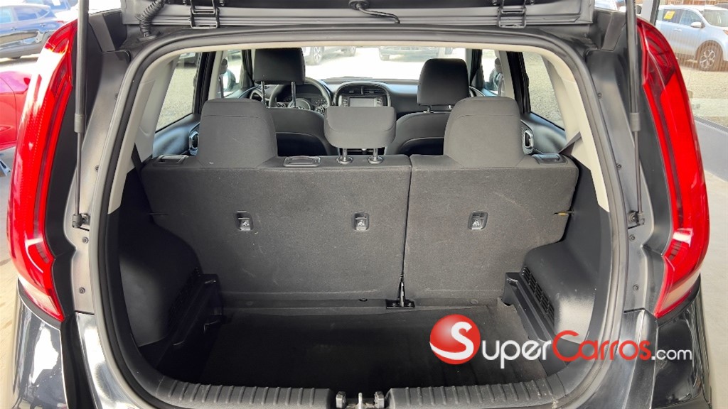 2020 Kia Soul LX — foto 7 / 10