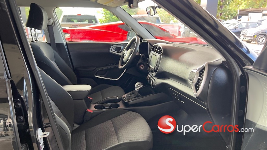 2020 Kia Soul LX — foto 8 / 10