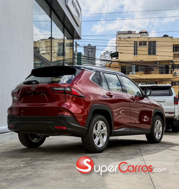 2026 Toyota Yaris Cross Full — foto 2 / 12