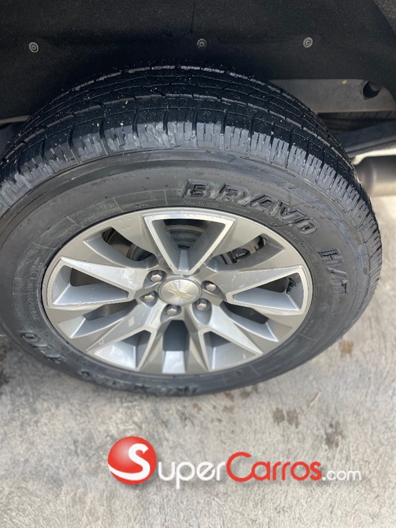 2020 Chevrolet Silverado High Country — foto 6 / 12