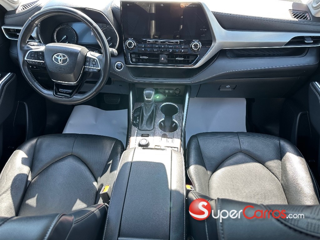 2021 Toyota Highlander Platinum — foto 8 / 12
