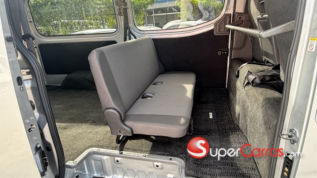 2020 Nissan Caravan — foto 9 / 12