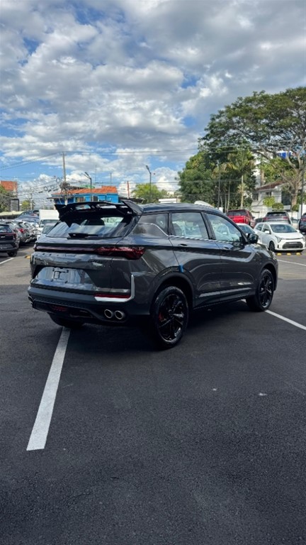 2027 Geely COOLRAY — foto 8 / 9