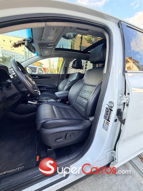 2020 Kia Sorento SX — foto 9 / 12