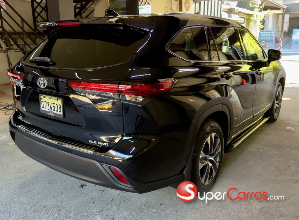 2020 Toyota Highlander XLE — foto 4 / 11