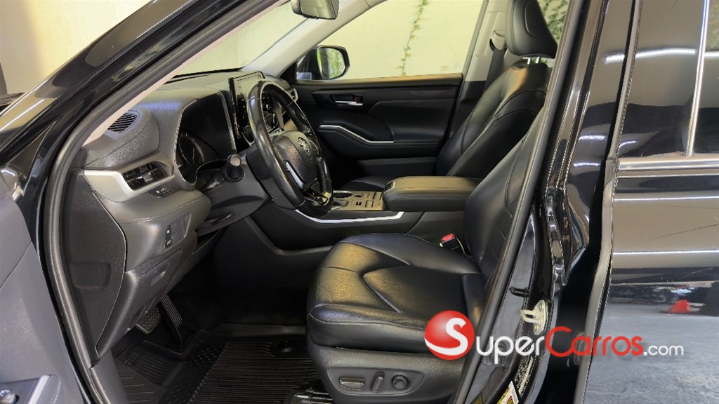 2020 Toyota Highlander XLE — foto 5 / 11
