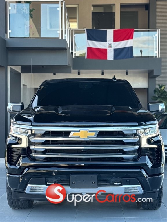 2023 Chevrolet Silverado High Country Duramax — foto 2 / 12