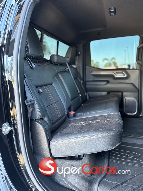 2023 Chevrolet Silverado High Country Duramax — foto 7 / 12
