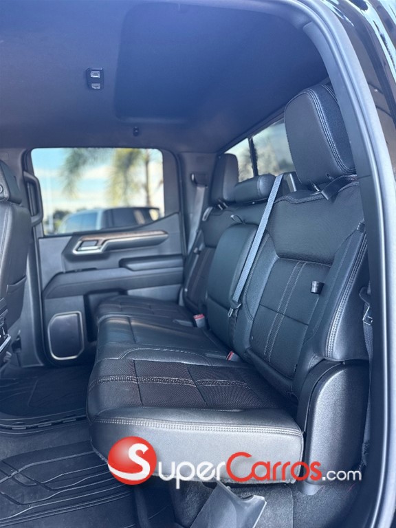 2023 Chevrolet Silverado High Country Duramax — foto 9 / 12
