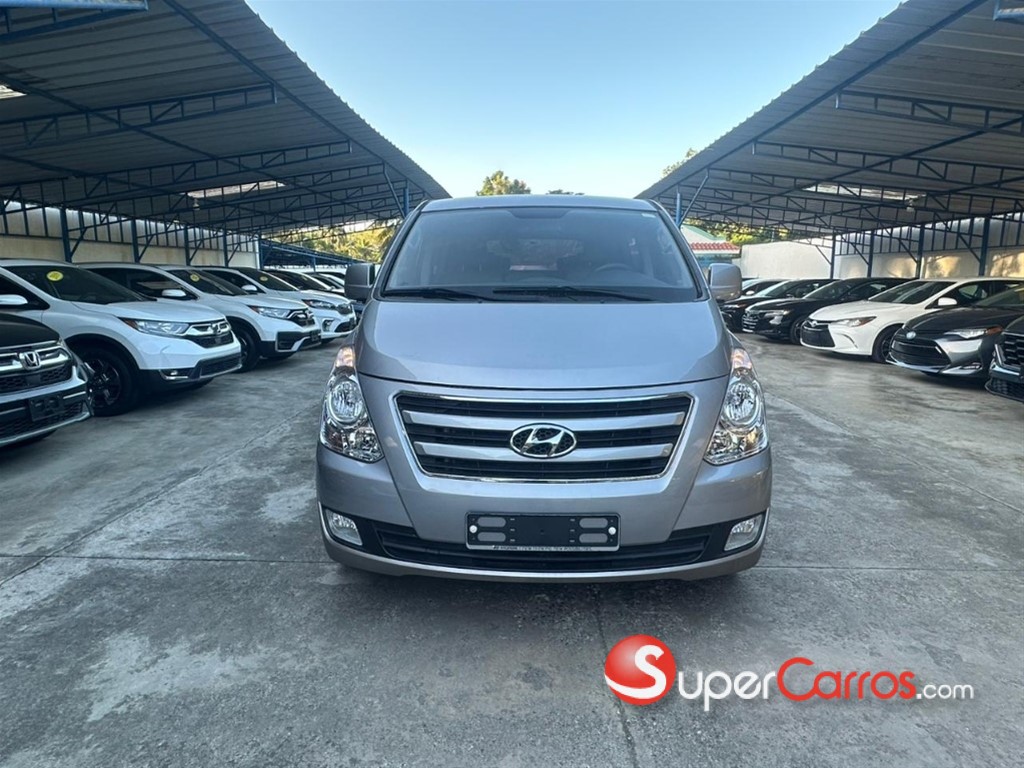 2018 Hyundai Grand Starex