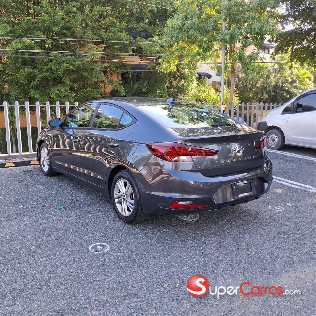 2020 Hyundai Elantra SEL — foto 6 / 10