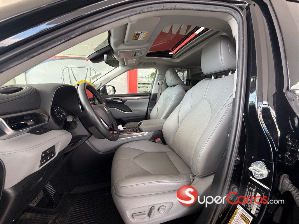 2021 Toyota Highlander Limited — foto 7 / 12