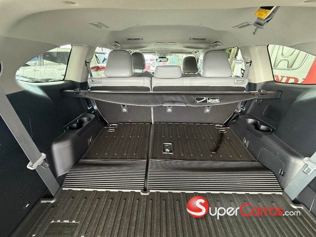 2021 Toyota Highlander Limited — foto 9 / 12
