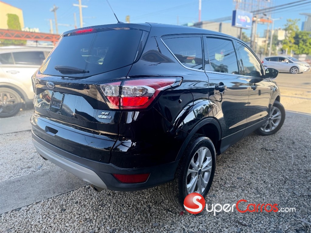2017 Ford Escape SE Ecoboost — foto 4 / 9