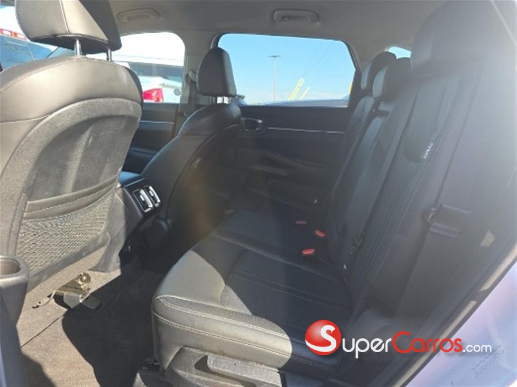 2024 Kia Sorento S — foto 8 / 11