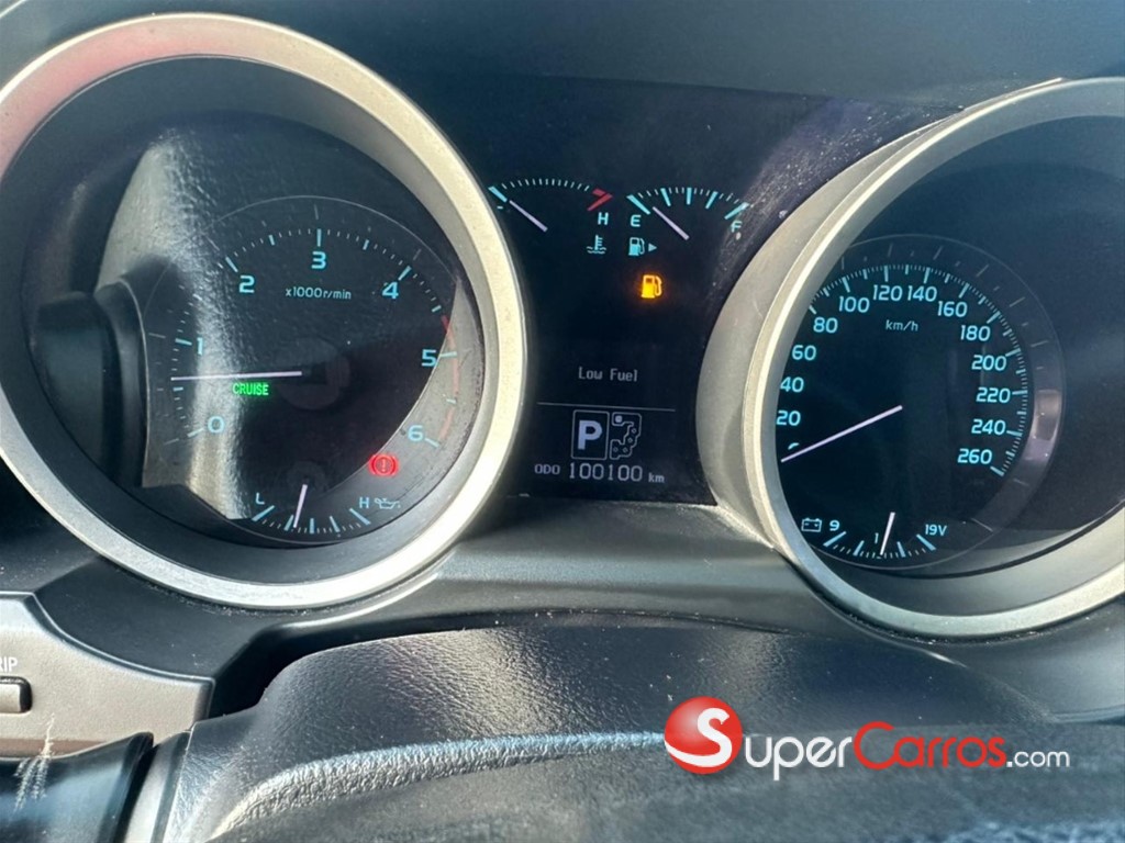 2011 Toyota Land Cruiser — foto 5 / 6