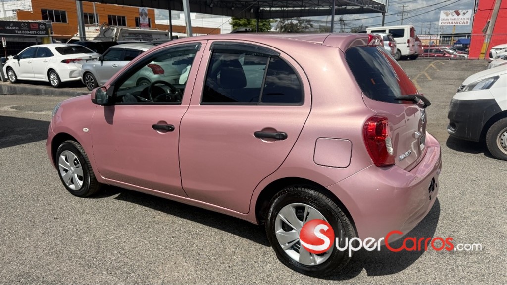 2020 Nissan March — foto 11 / 12