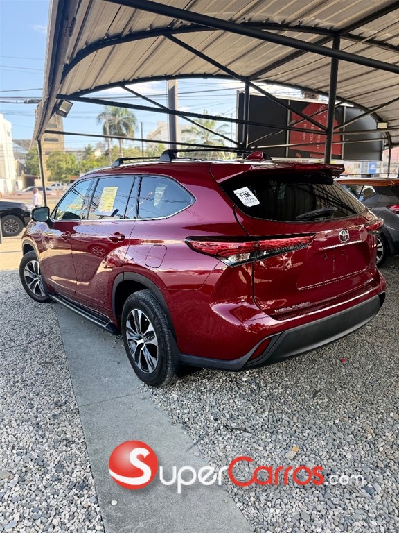 2021 Toyota Highlander XLE — foto 4 / 12