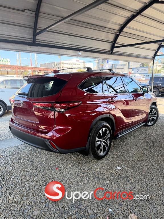 2021 Toyota Highlander XLE — foto 5 / 12