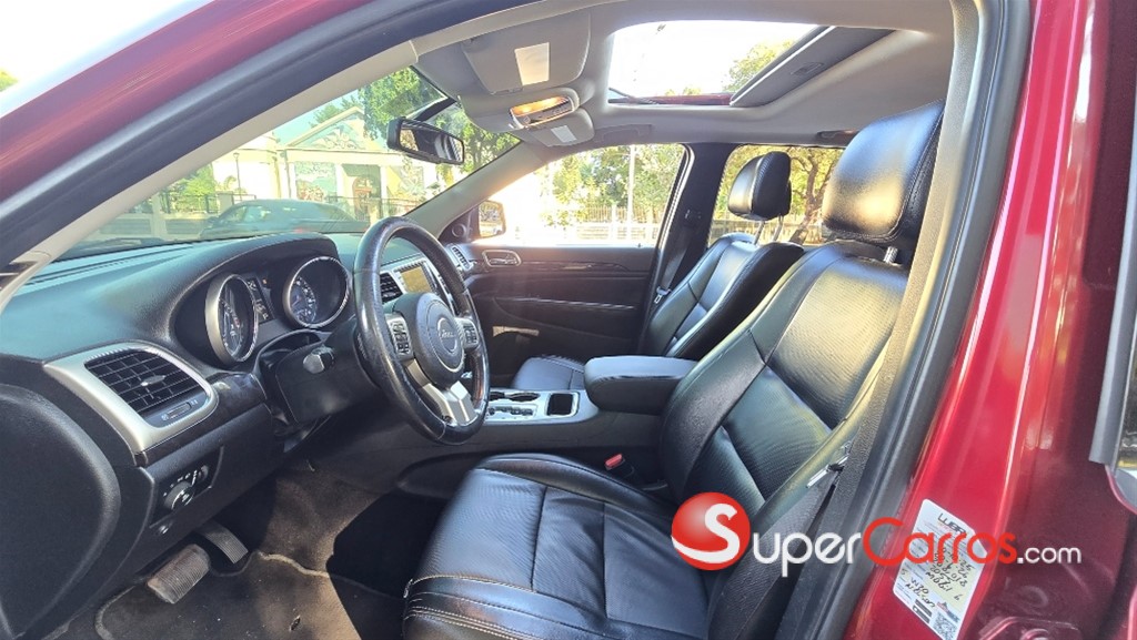 2013 Jeep Grand Cherokee Laredo 4x4 — foto 7 / 11