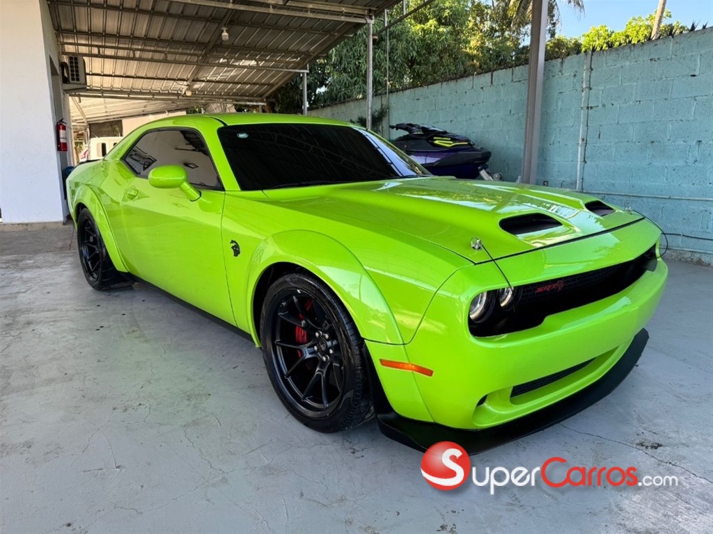 2016 Dodge Challenger SRT-HELLCAT — foto 2 / 10