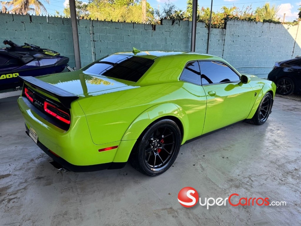 2016 Dodge Challenger SRT-HELLCAT — foto 3 / 10