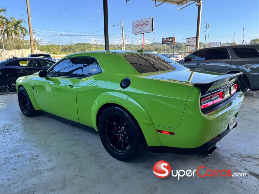 2016 Dodge Challenger SRT-HELLCAT — foto 4 / 10