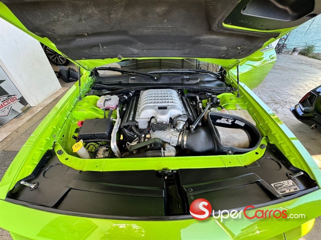 2016 Dodge Challenger SRT-HELLCAT — foto 7 / 10