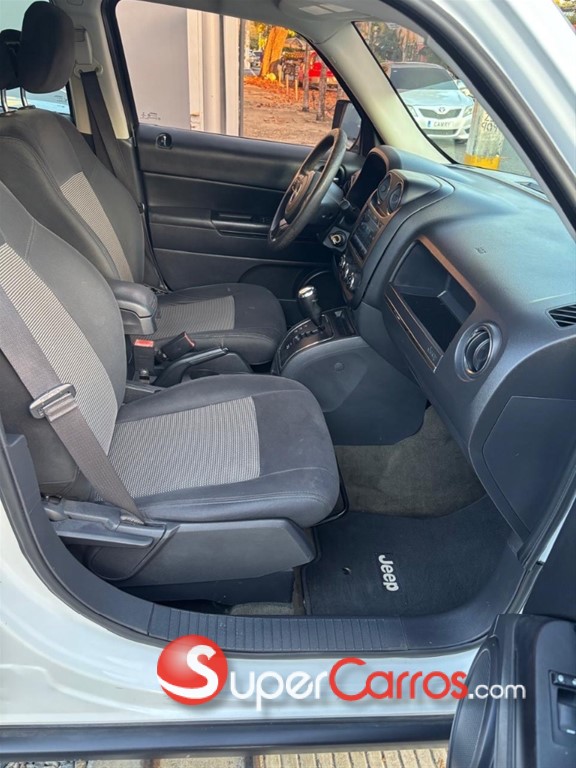 2019 Toyota Hilux SRV — foto 2 / 9