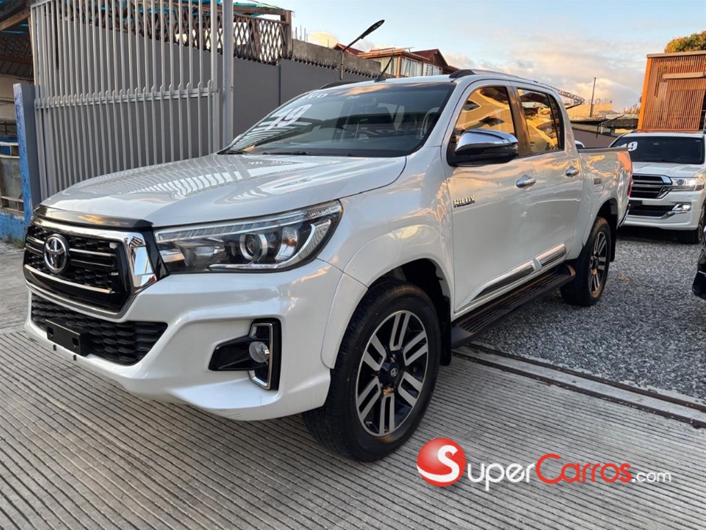 2019 Toyota Hilux SRV — foto 4 / 9