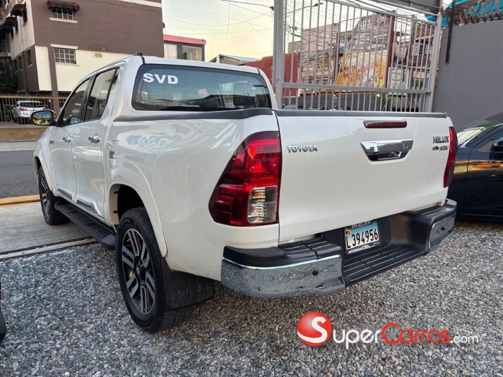 2019 Toyota Hilux SRV — foto 5 / 9