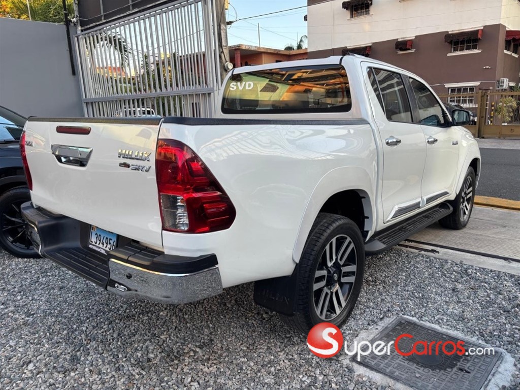 2019 Toyota Hilux SRV — foto 6 / 9