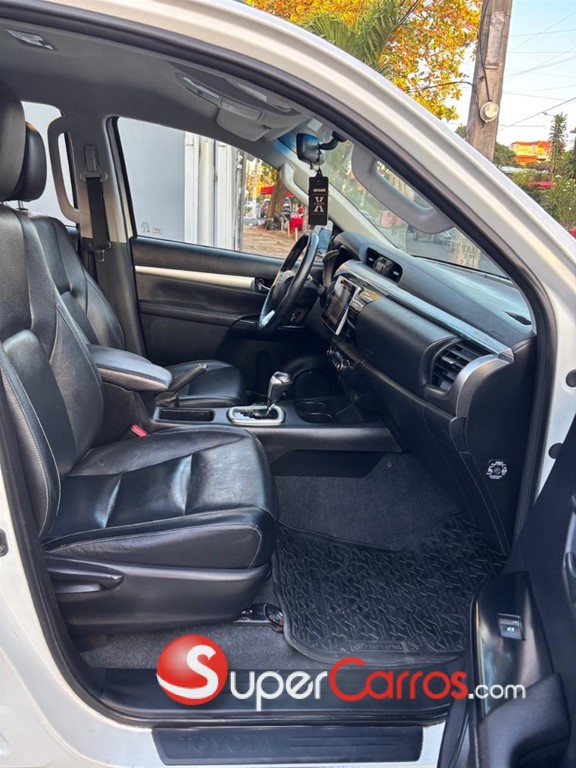 2019 Toyota Hilux SRV — foto 7 / 9