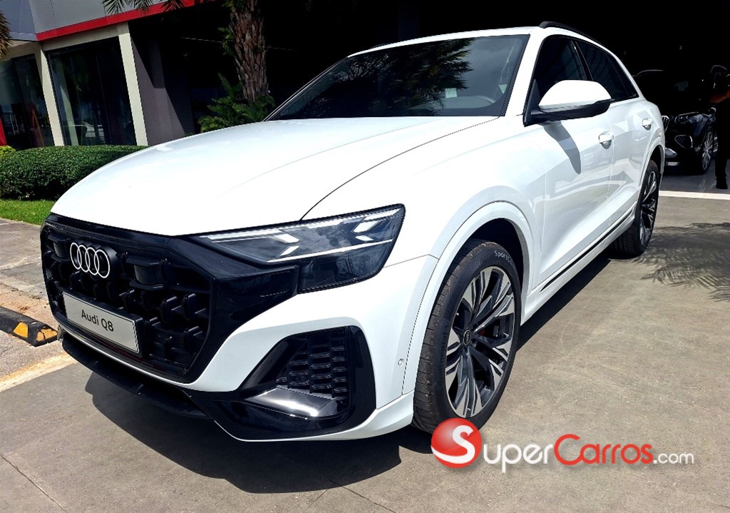 2025 Audi Q8 Luxury Package