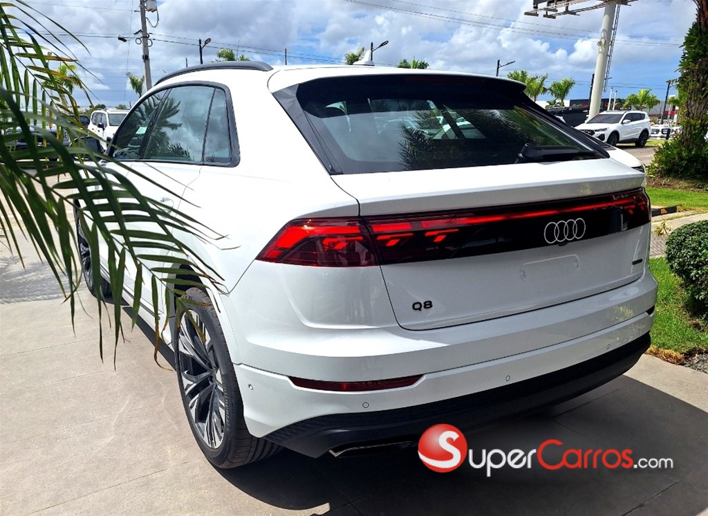 2025 Audi Q8 Luxury Package — foto 3 / 7