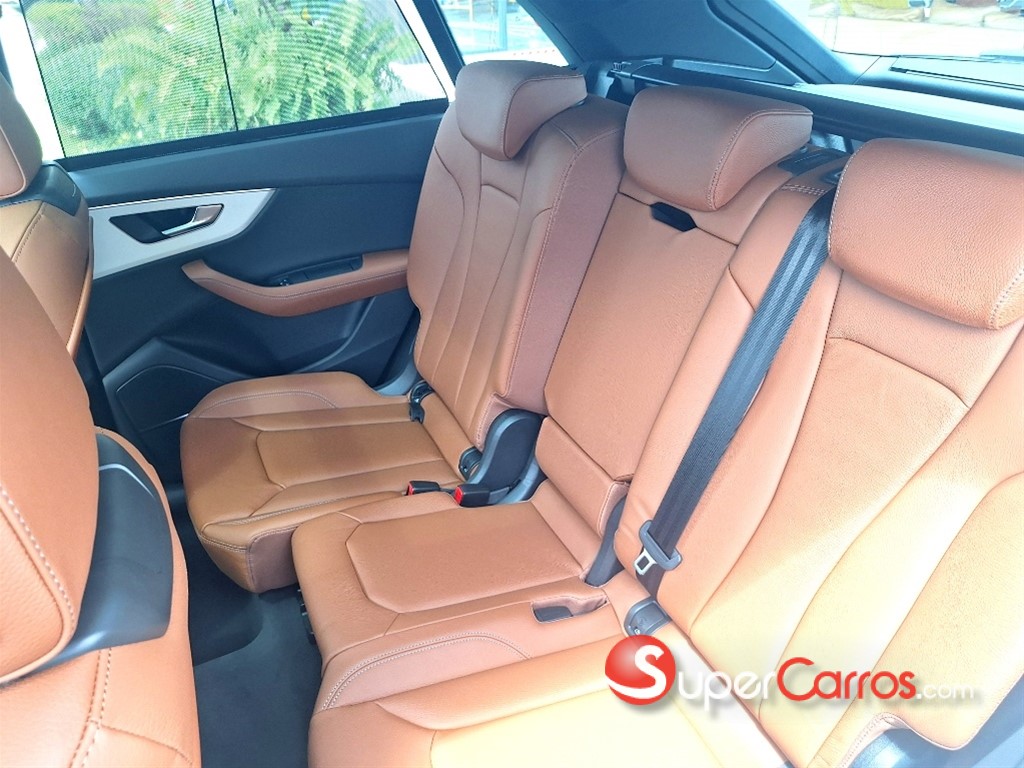 2025 Audi Q8 Luxury Package — foto 7 / 7