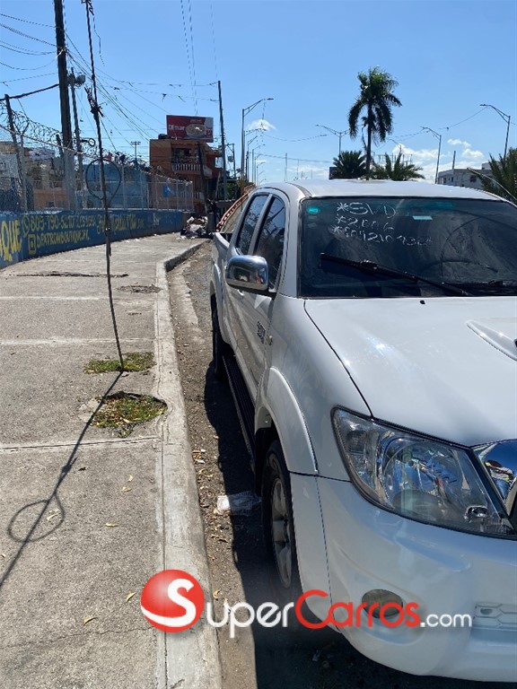 2006 Toyota Hilux — foto 2 / 11