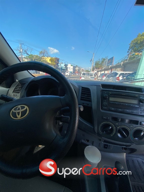 2006 Toyota Hilux — foto 8 / 11