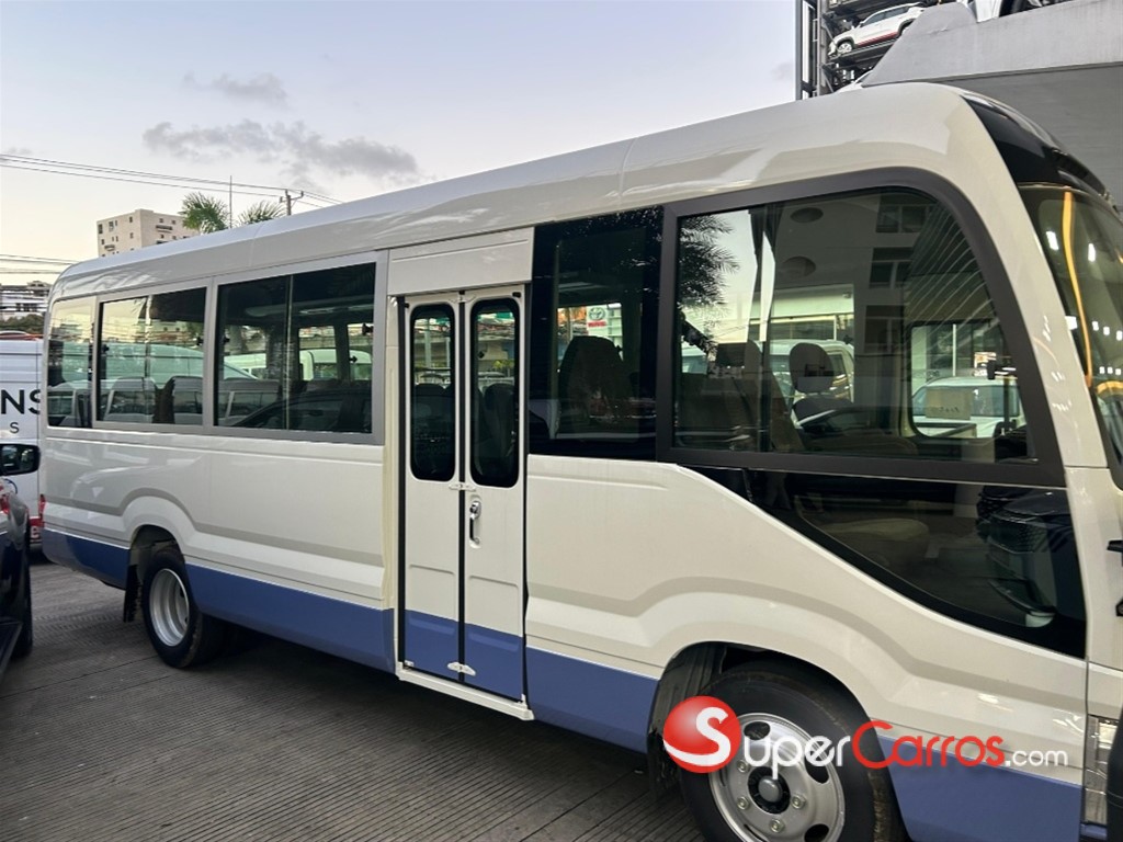2026 Toyota Coaster — foto 9 / 10