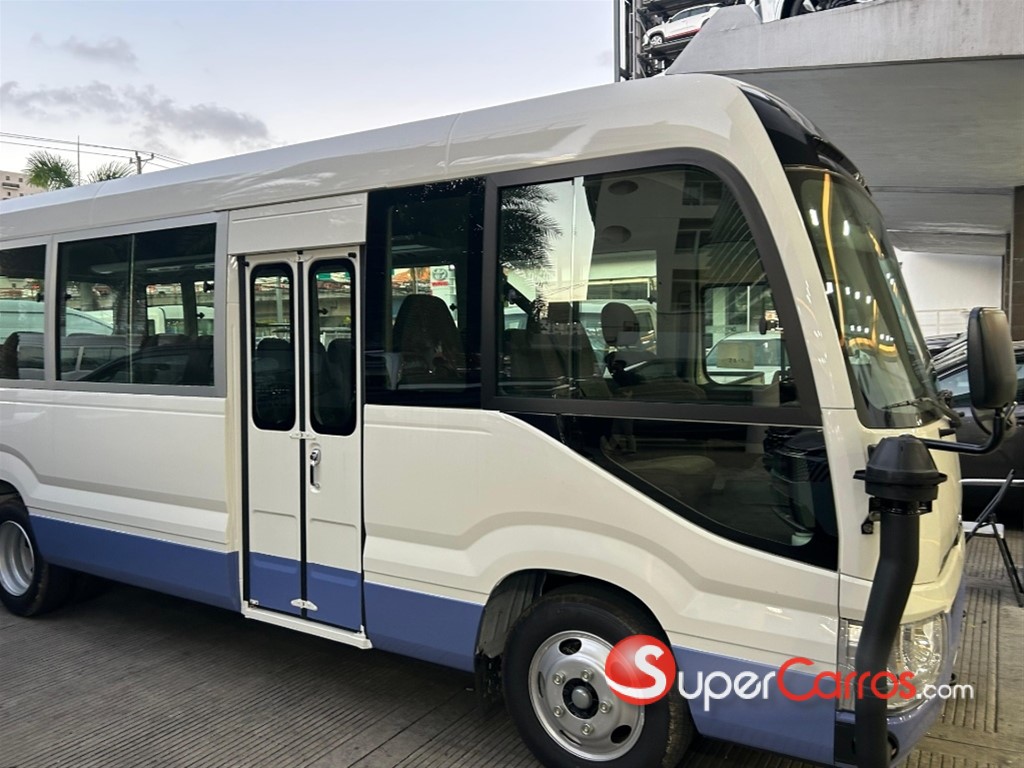 2026 Toyota Coaster — foto 10 / 10