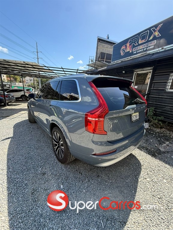 2022 Volvo XC90 Momentum B6 — foto 6 / 12