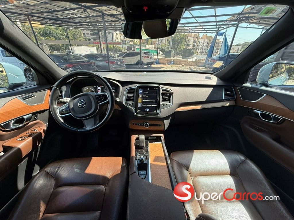 2022 Volvo XC90 Momentum B6 — foto 11 / 12